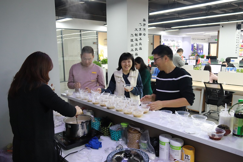 冬至湯圓餃子情，華邦瀛溫暖一家親